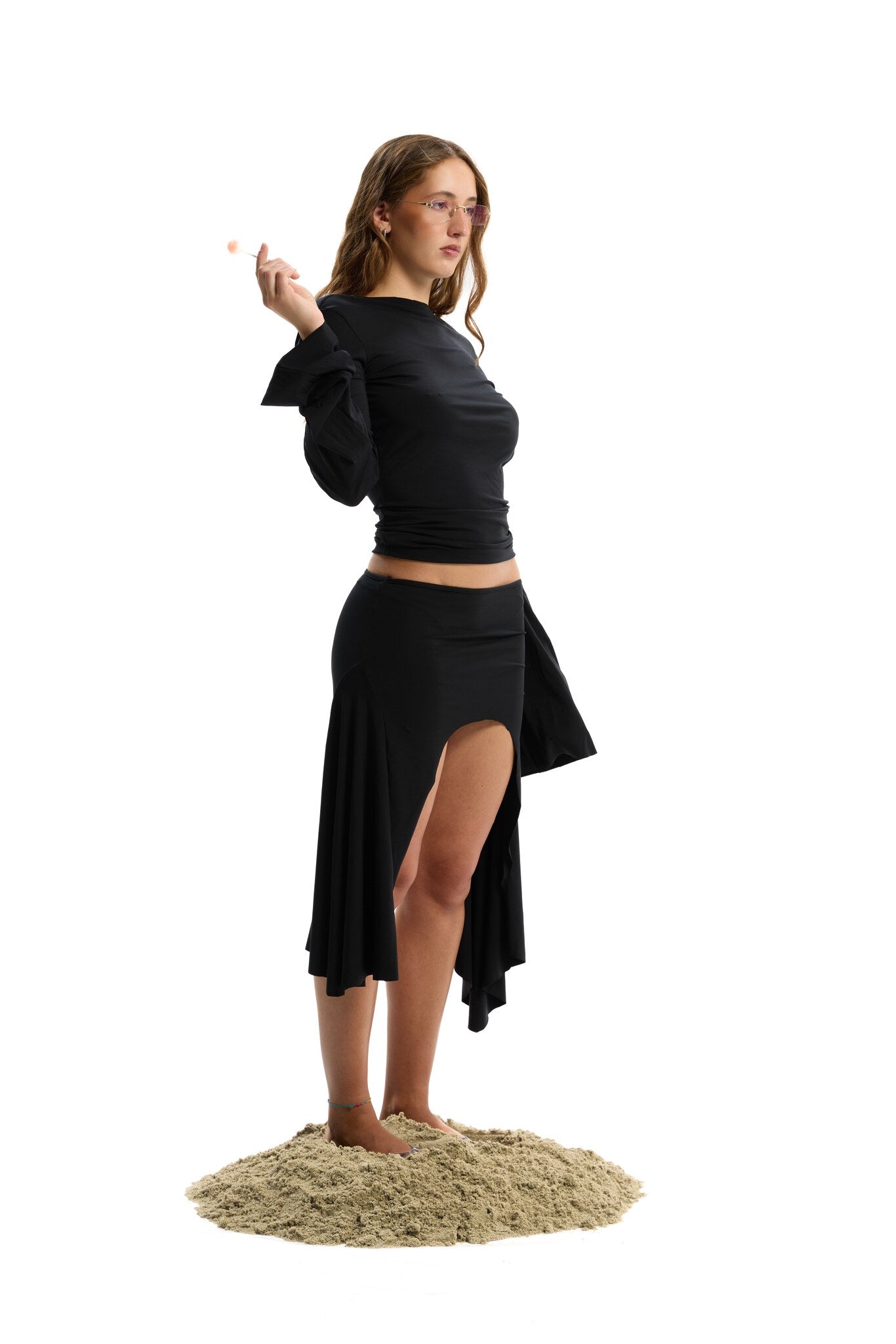 V BACK MINI SKIRT BLACK
